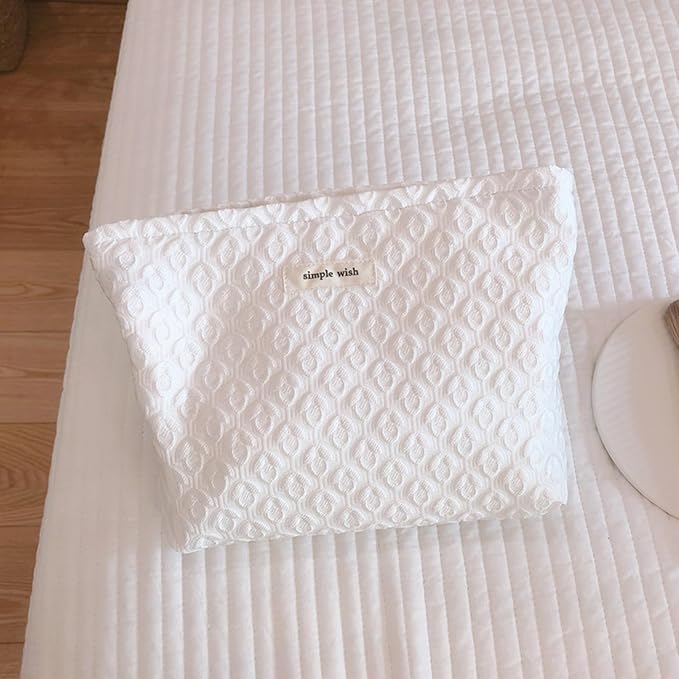Pure White Makeup Bag Noble Floral Cosmetic Bag Cotton Toiletry Organizer Bag Portable Travel Bag Cute Pouch Case Make Up Bag for Women