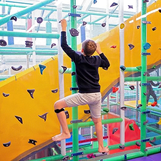 KARM Kids Knee Brace Strap - Osgood Schlatter Knee Brace Youth for Kids, Child - Patellar Tendon Support Patella Band for Pain, Sports, Basketball with 3 Length Adjustable Straps (Single, Black)