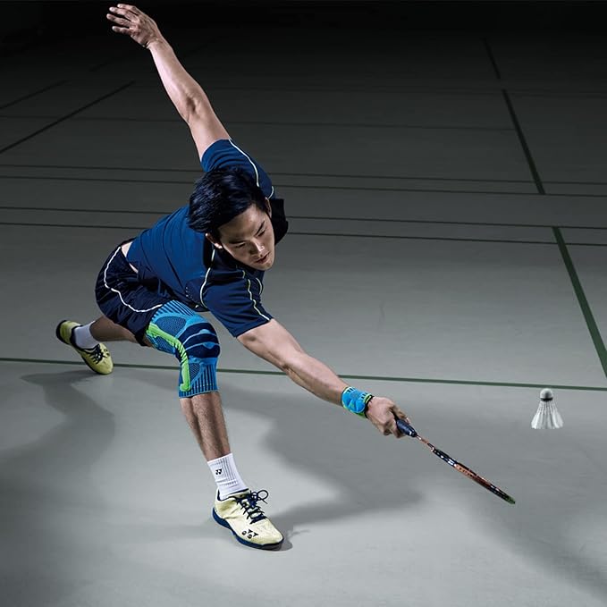 Bauerfeind Sports Knee Support - Knee Brace for Pain Relief and Stabilization - Patellar Knee Pad for Enhanced Support - Targeted Compression - Lightweight & Durable