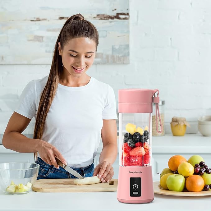 Portable Blender, Mini Personal Blender Bottles for shakes and smoothies，with USB Rechargeable Cordless On The Go Mixer Electric Blender Cup for Fruit Juice Protein mixes (Pink)