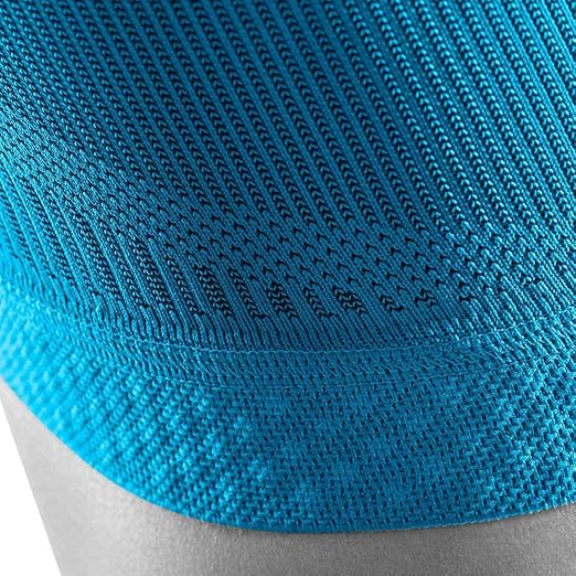 Bauerfeind Sports Compression Knee Sleeve - Lightweight Design with Gripping Zones for Knee Pain Relief & Performance, Rivera, Size M